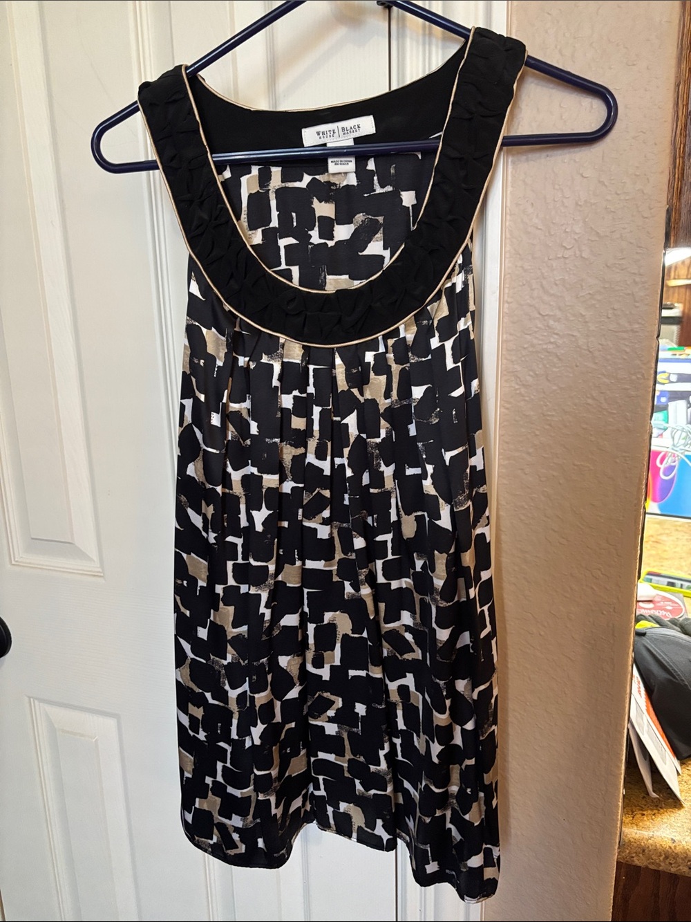 White House Black Market Black & Beige Abstract Print Sleeveless Blouse
